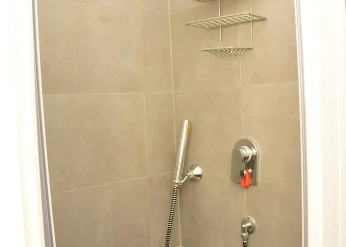 Appartamento CARDINAL STUDIO - 2 steps from Vatican&Ottaviano metro - Secure, vibrant, wealthy, accessibile P r a t i district - Warm multilanguage guest care *