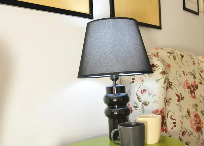 CARDINAL STUDIO - 2 steps from Vatican&Ottaviano metro - Secure, vibrant, wealthy, accessibile P r a t i district - Warm multilanguage guest care * Roma