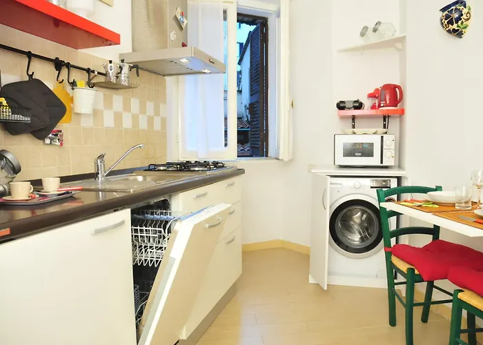 CARDINAL STUDIO - 2 steps from Vatican&Ottaviano metro - Secure, vibrant, wealthy, accessibile P r a t i district - Warm multilanguage guest care Appartamento