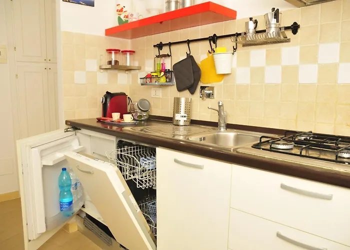 Appartamento CARDINAL STUDIO - 2 steps from Vatican&Ottaviano metro - Secure, vibrant, wealthy, accessibile P r a t i district - Warm multilanguage guest care Roma